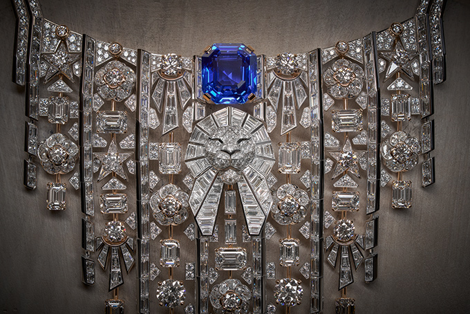 chanel imprim&eacute; lion necklace high jewellery