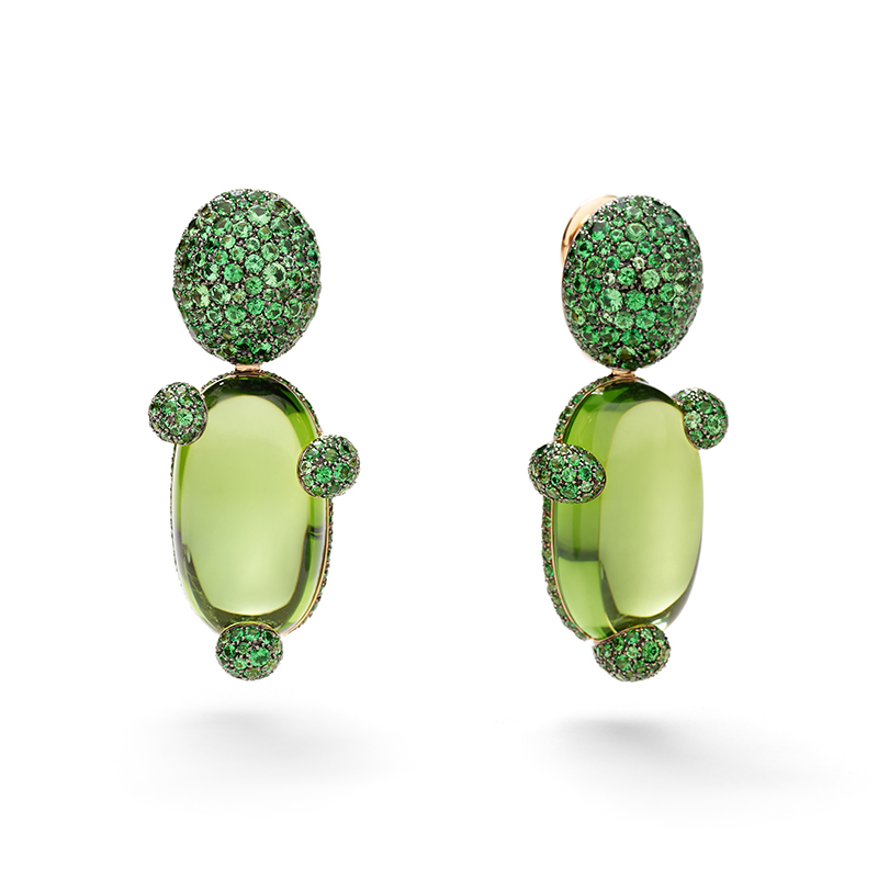 pomellato marvelous griffe peridot earrings