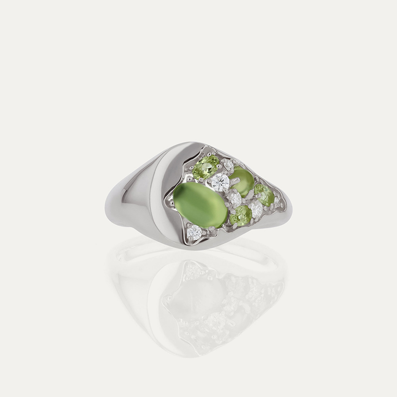 sarah and sebastian peridot sand ring