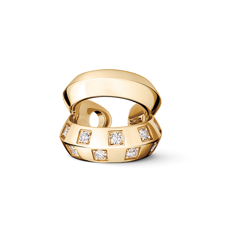 Le Damier de Louis Vuitton two band earcuff, top band smooth and polished gold, bottom band punctuated with diamonds