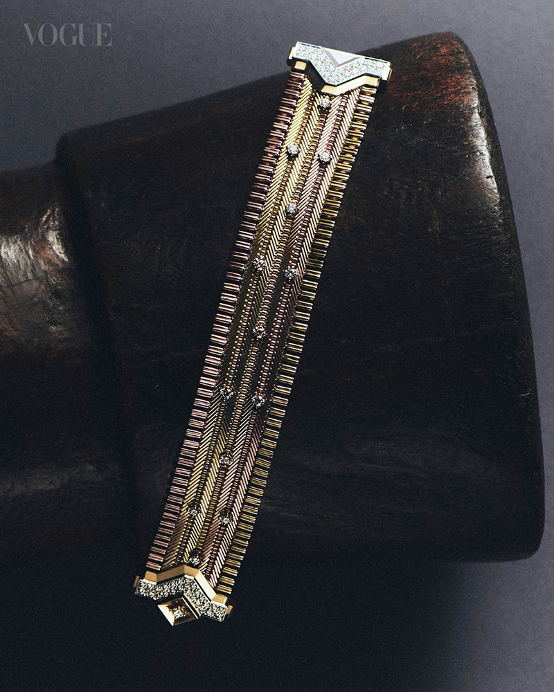 van cleef arpels manchette imperiale high jewellery bracelet fascinating egypt