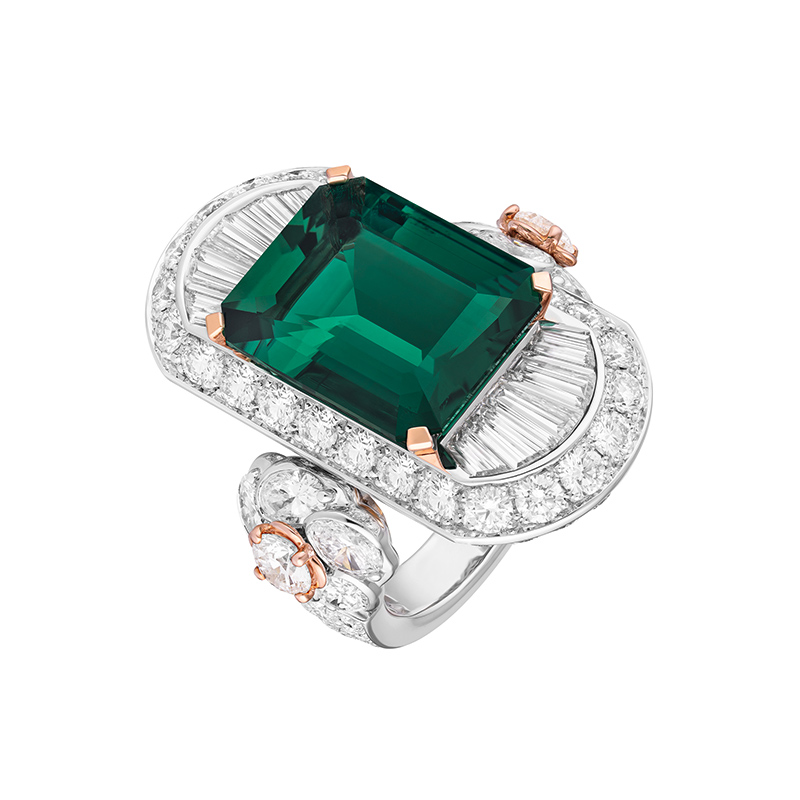 chanel imprime emeraude emerald ring