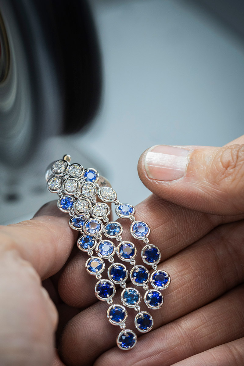 van cleef arpels palmyre blue sapphire